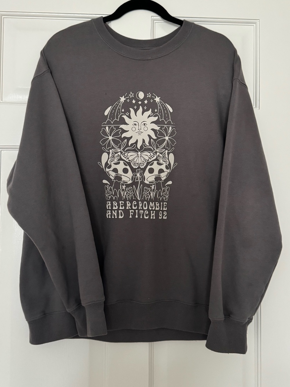 Abercrombie & Fitch Charcoal Gray Graphic Crewneck Sweatshirt Small